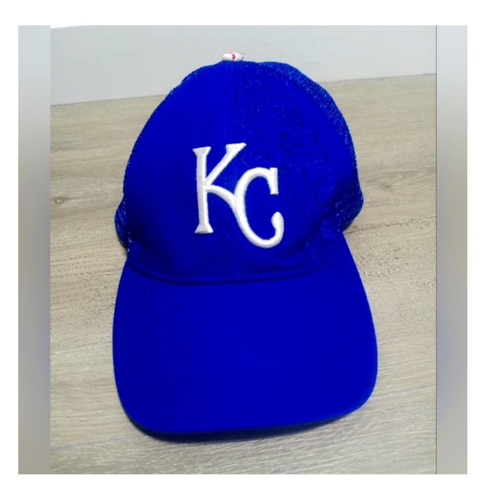 Kansas City Royals Blue Crew MLB Adjustable Baseball Hat Blue & White Mesh Back